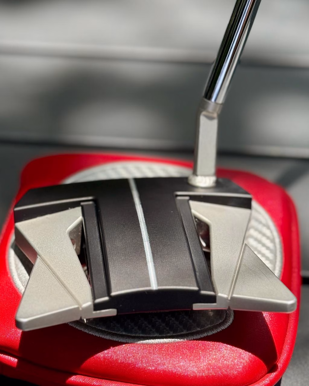 Scotty Cameron Futura 12 Circle T – 32” (LEFT) Scotty Cameron Futura 12 Circle T – 32” (LEFT)
