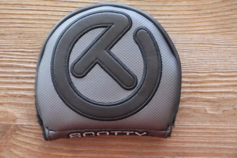 Scotty Cameron Circle T Black Industrial Round Mid Mallet Cover Scotty Cameron Circle T Black Industrial Round Mid Mallet Cover