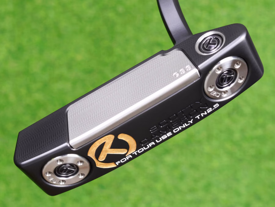 scotty-cameron-tour-only-black-gss-insert-newport-2-5-select-circle-t-360g-putter-18-900×678-1.jpg