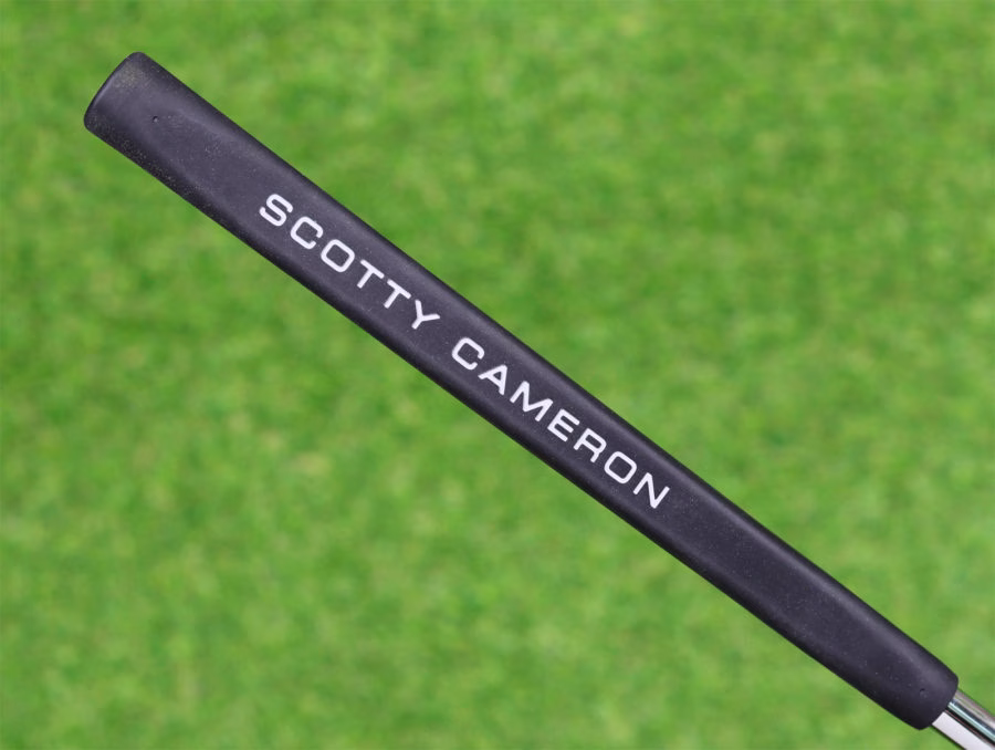 scotty-cameron-tour-only-black-t10-newport-1-5-buttonback-teryllium-circle-t-360g-putter-with-dual-red-flange-lines-47-900×678-1.jpg